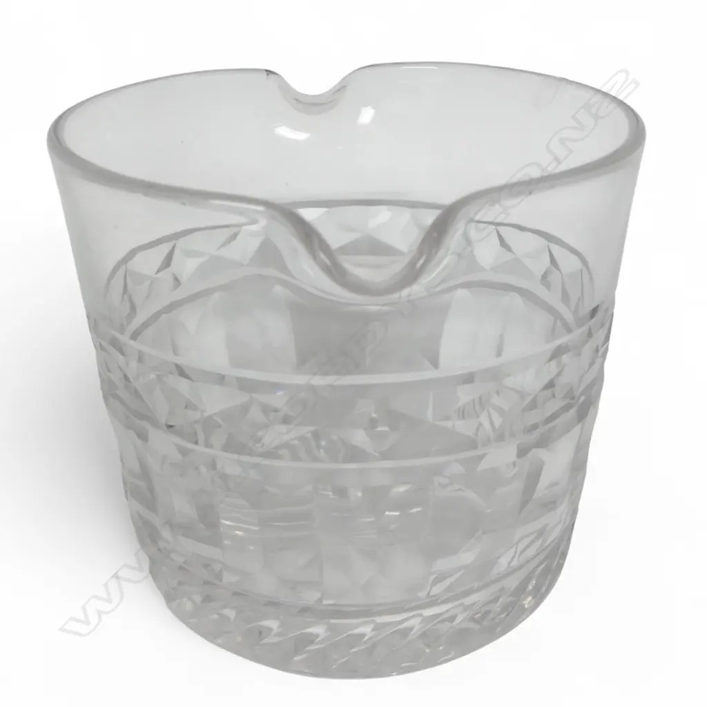 A George III cut glass glass-rinser, Image 1++