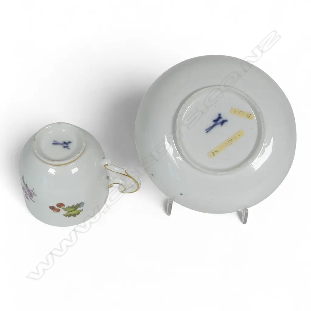 A 19thC Meissen cup and saucer, Image 1++