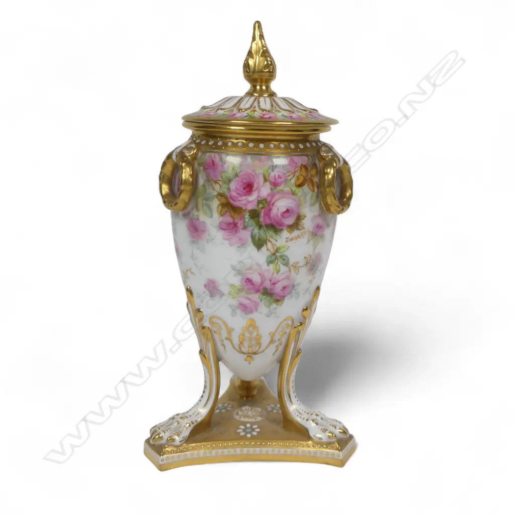 A Victorian Spode Copeland's China small fine lidded urn, Image 1++