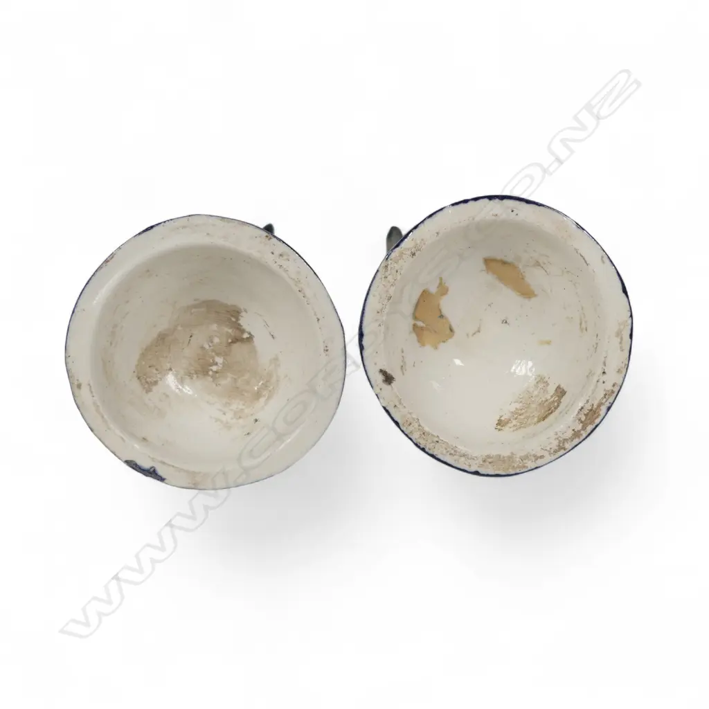 A pair of Victorian Staffordshire small seated hounds, Image 1++