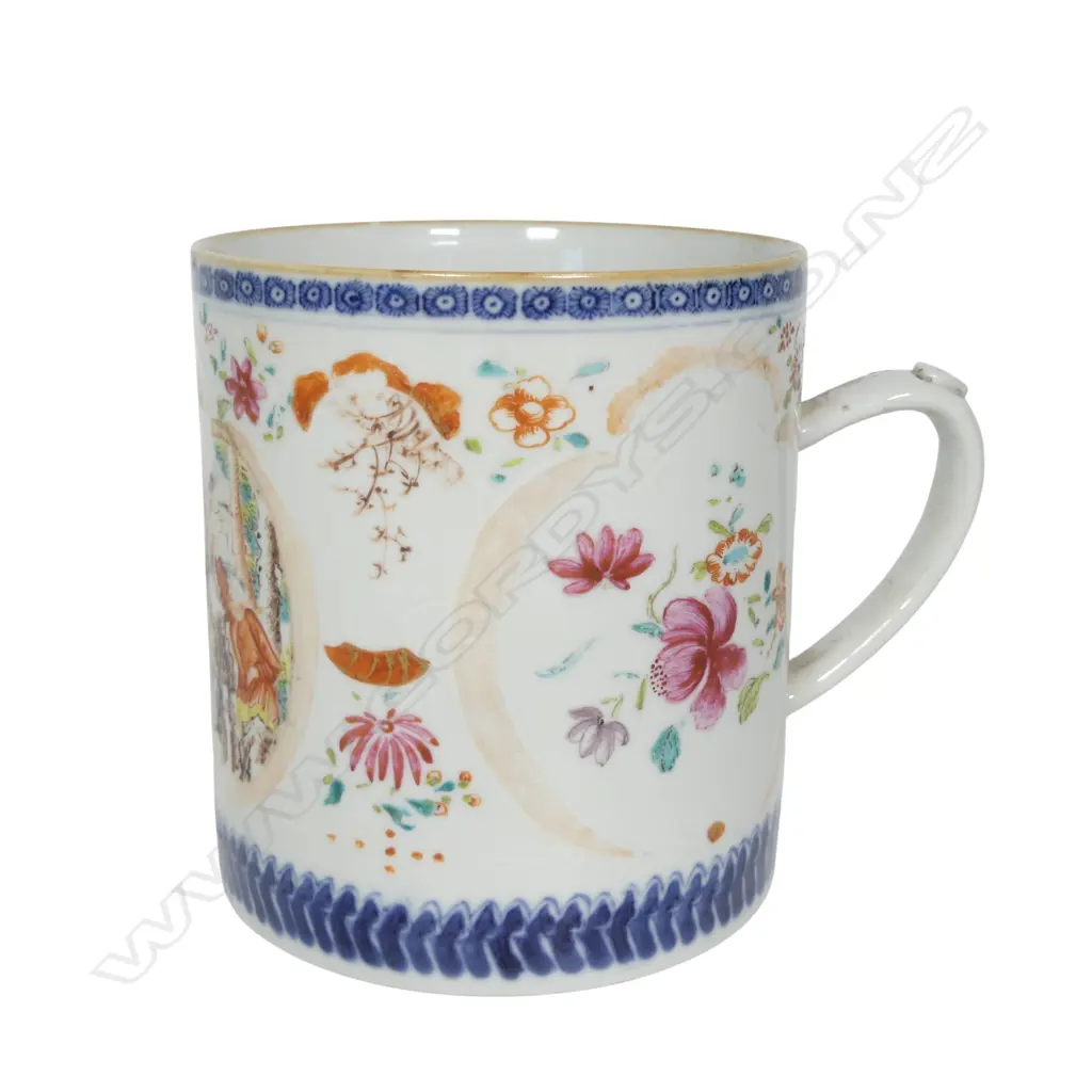 A large late 18thC Chinese famille rose mug, Image 1++