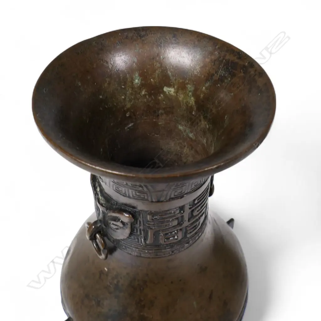 A 19thC Chinese bronze baluster vase, Image 1++