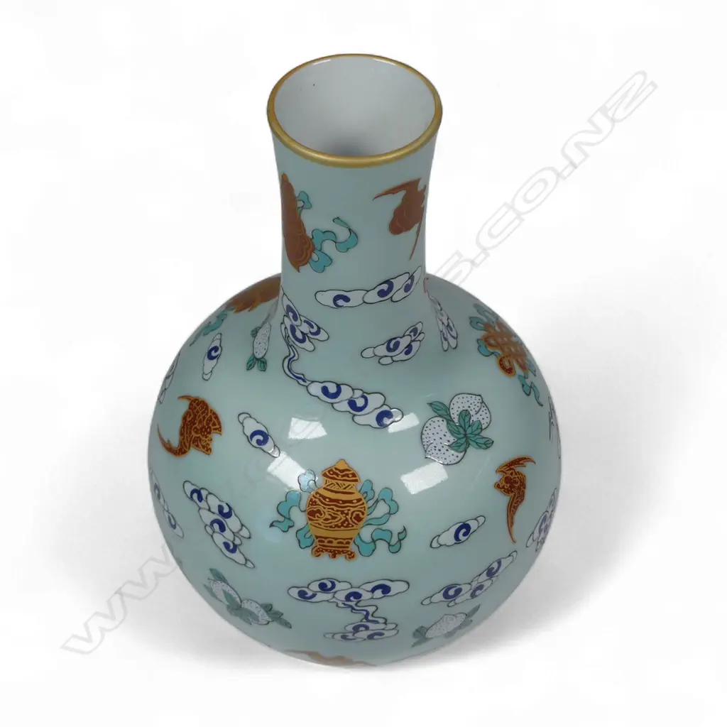 A Chinese cloud and bat pattern celestial globe form vase, Image 1++