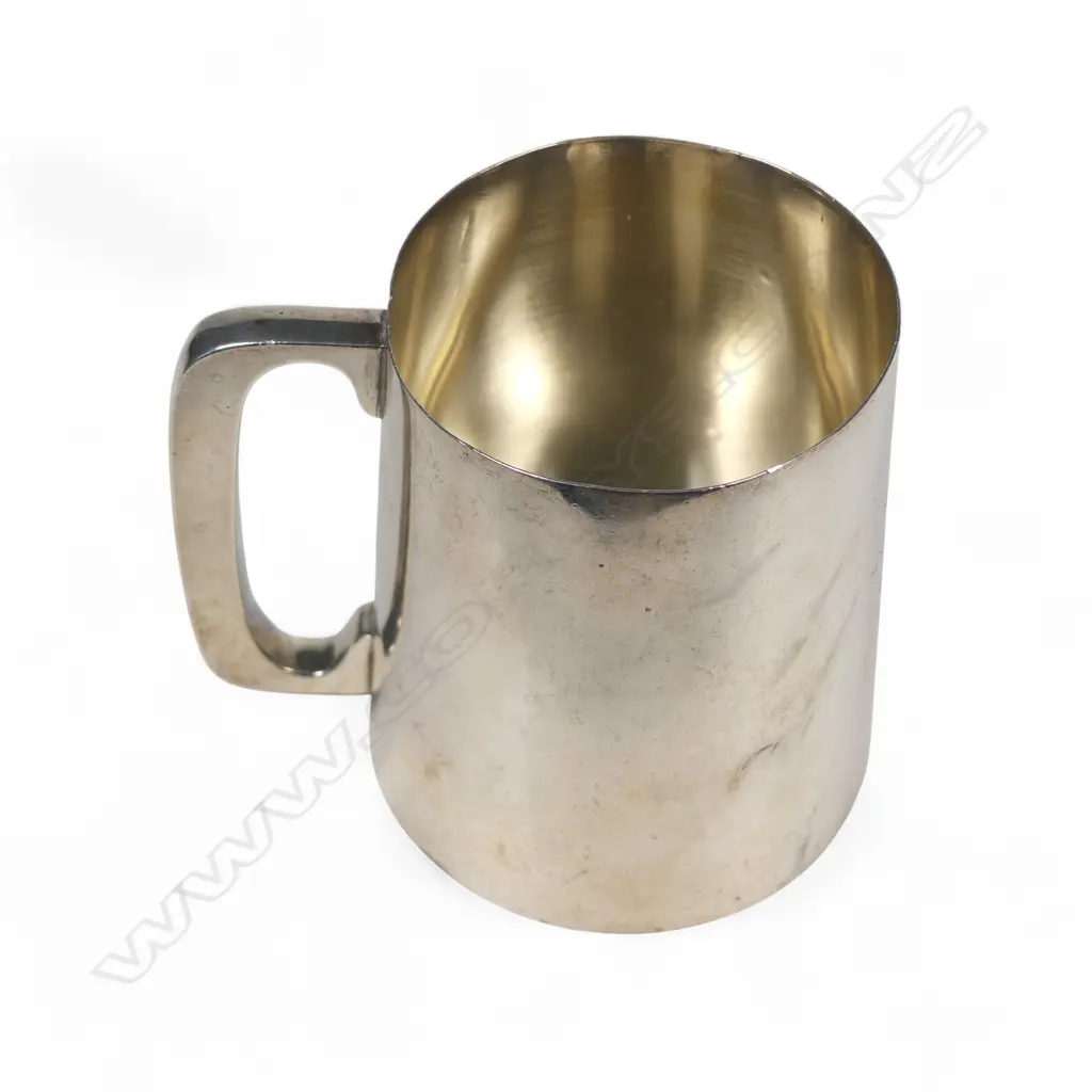 B. Petersen & Co. (Christchurch) silver christening mug, Image 1++
