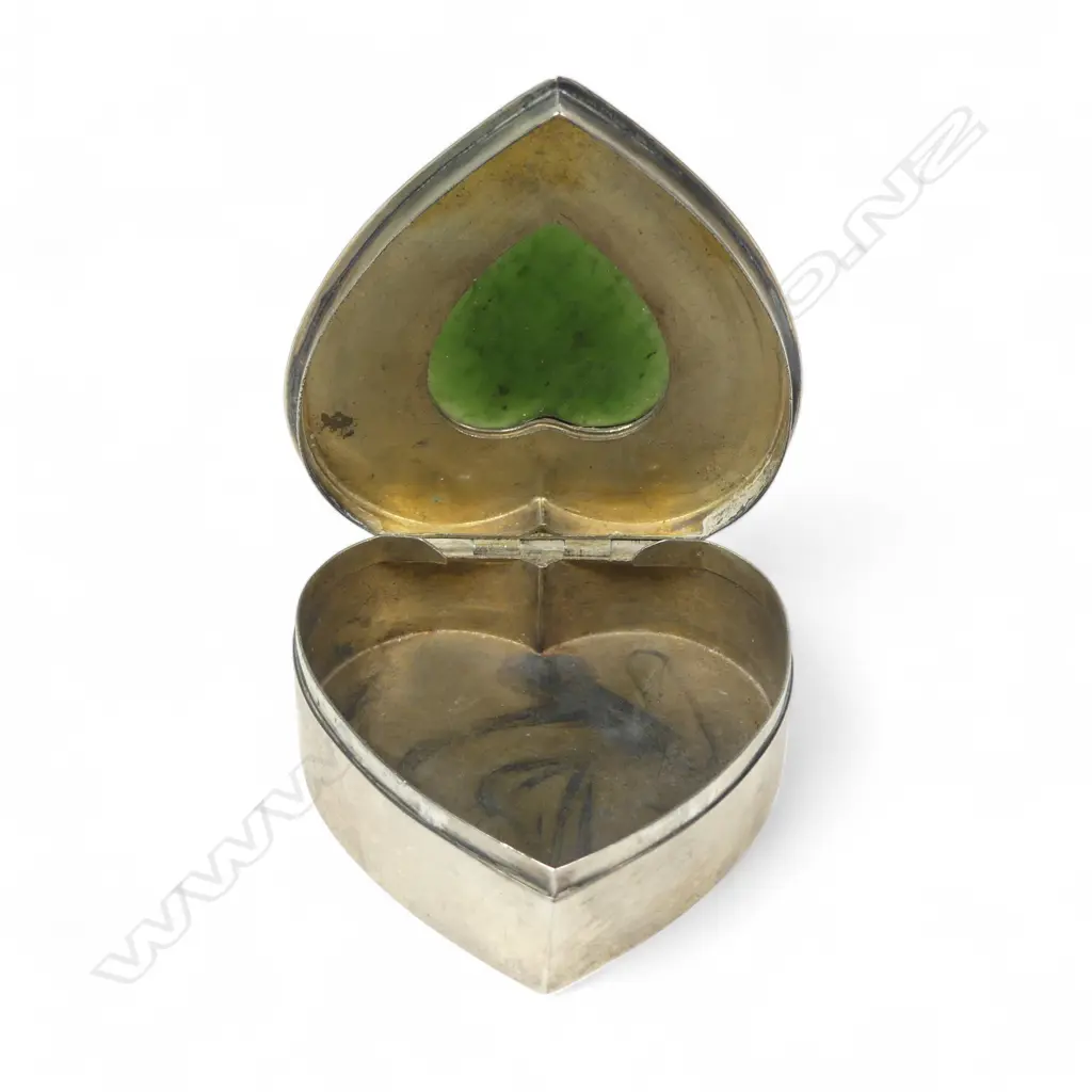 Frank Grady (Wellington) silver and pounamu trinket box, Image 1++