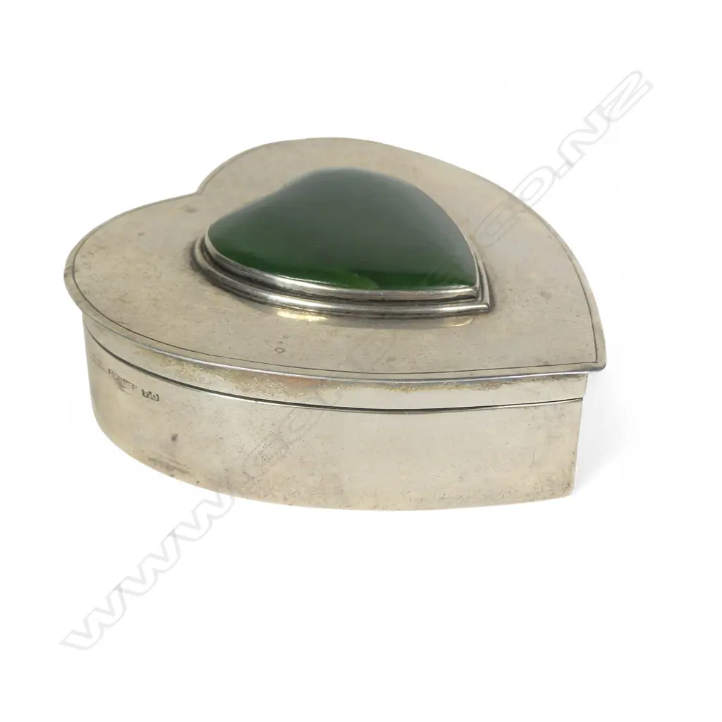Frank Grady (Wellington) silver and pounamu trinket box, Image 1++