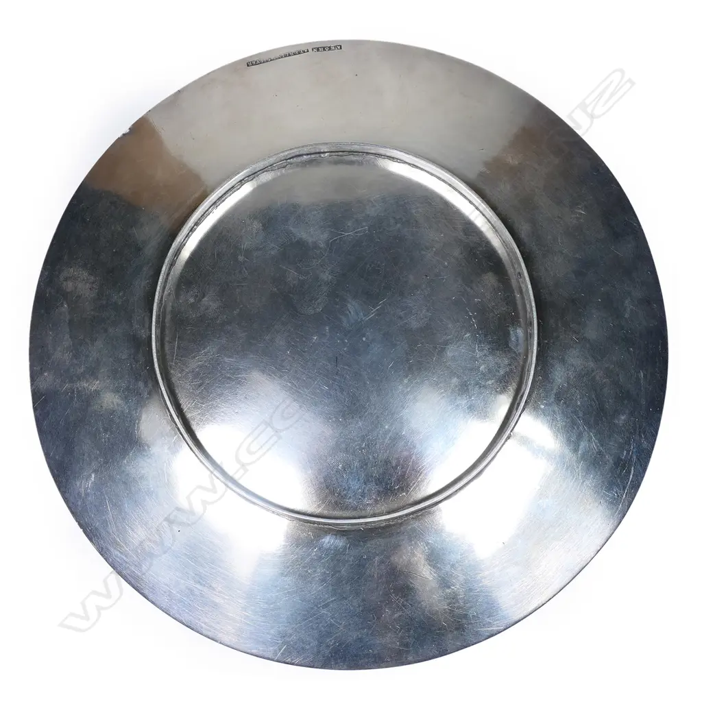 Adolph Kohn (Auckland) silver communion plate, Image 1++