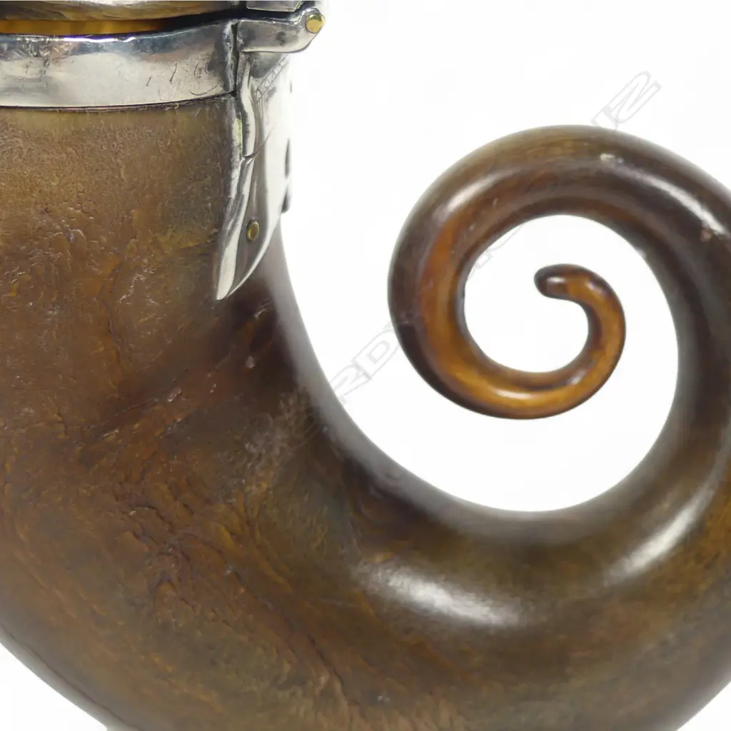 A Victorian Scottish silver and rams horn snuff mull, Image 1++