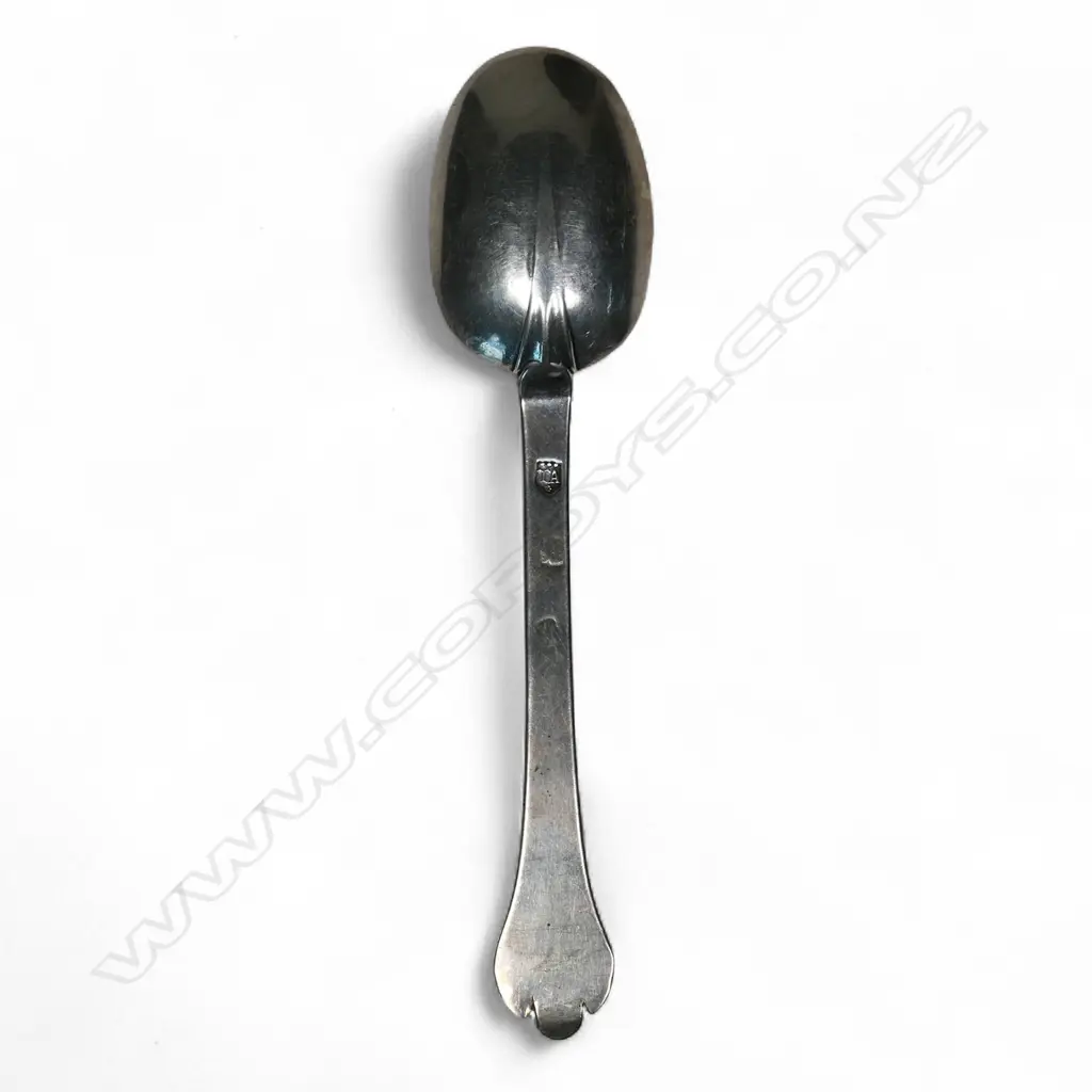 James II silver trefid spoon, Image 1++