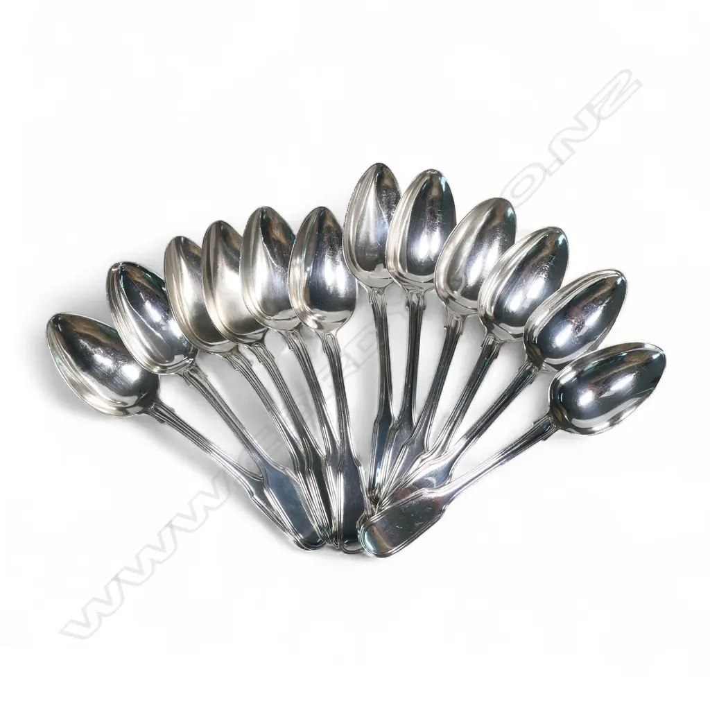 A composite set of 12 George III and IV silver dessert spoons, Image 1++