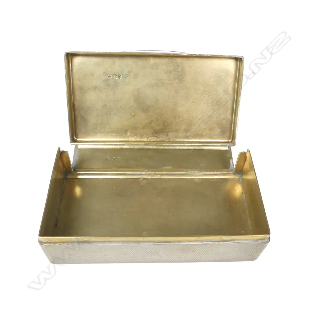 A Victorian uncommon silver box, Image 1++