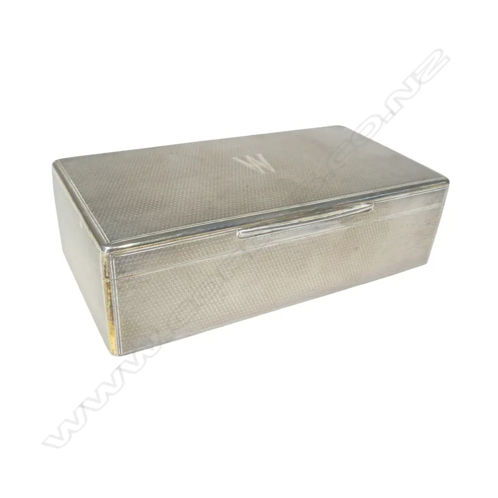 A Victorian uncommon silver box, Image 1++