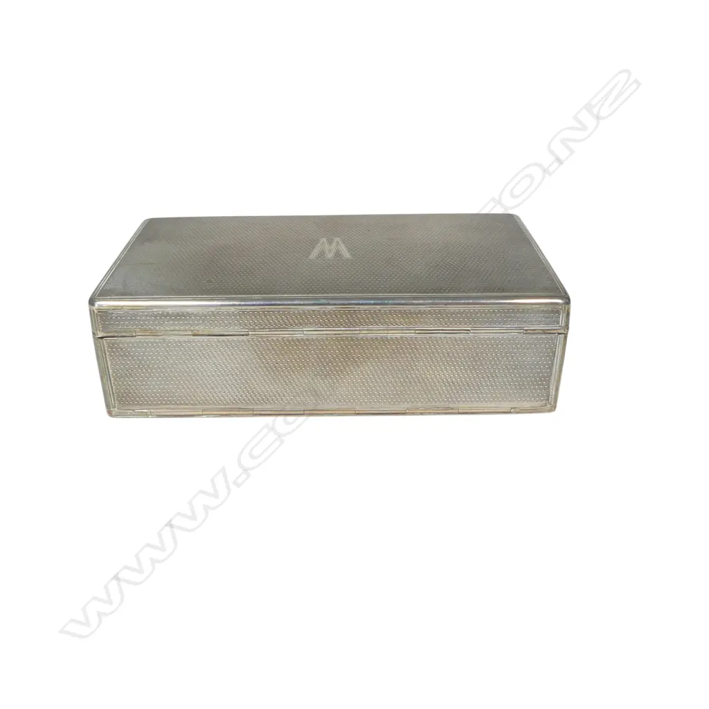 A Victorian uncommon silver box, Image 1++