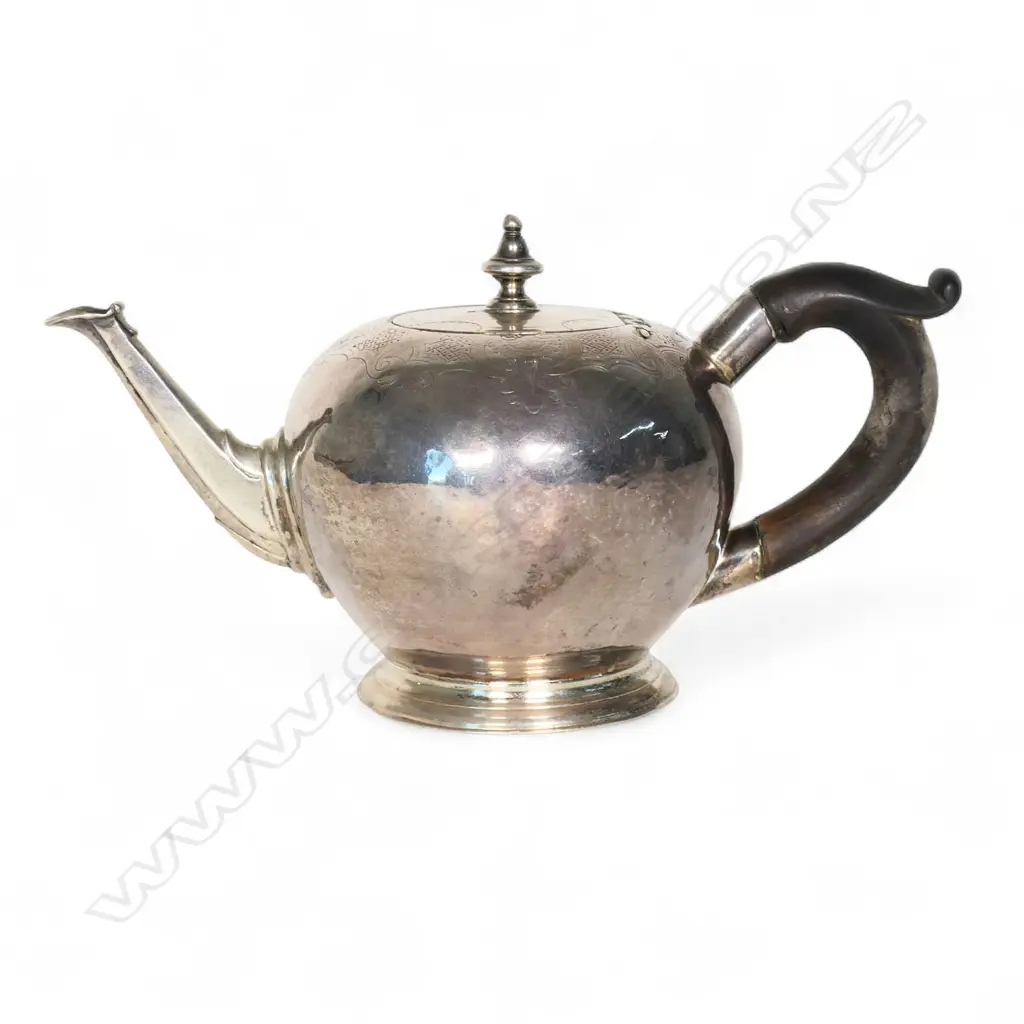 A rare William & Mary silver bullet shaped teapot of small size Image 1++