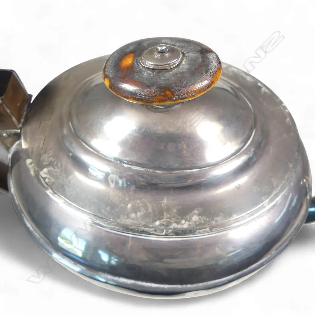 A George III silver pedestal coffee pot, Image 1++