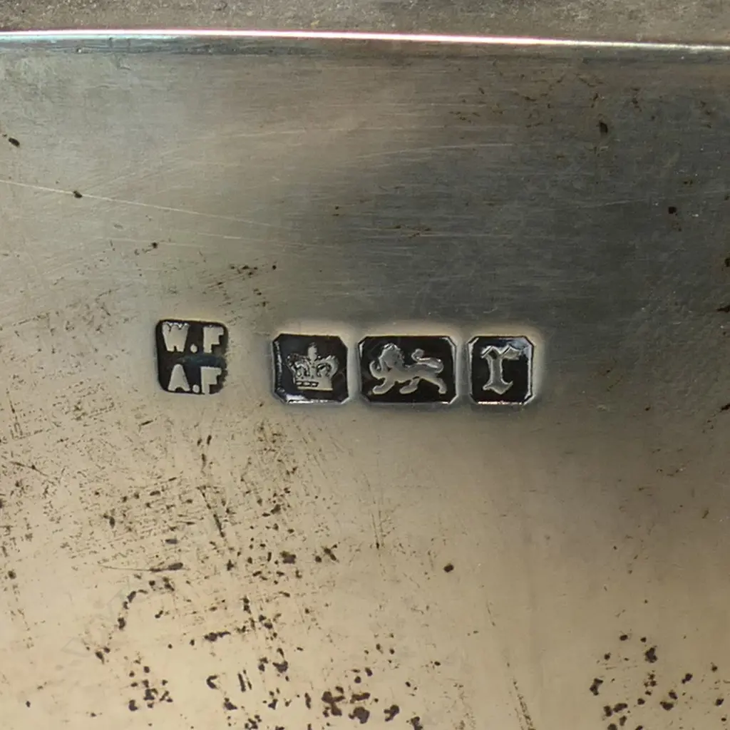 An Edwardian silver three piece tea service, Image 1++