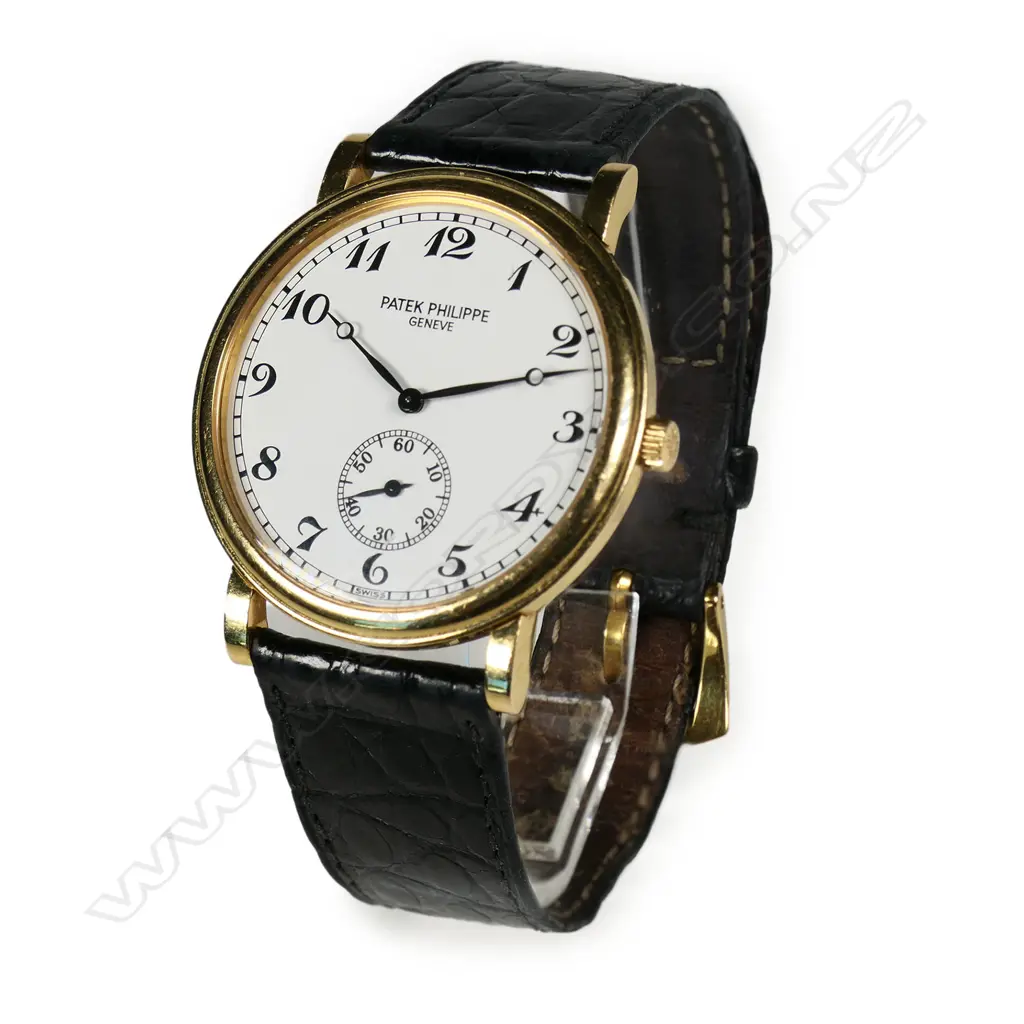 An 18ct gold Patek Philippe 'Calatrava Officier' wristwatch, Image 1++