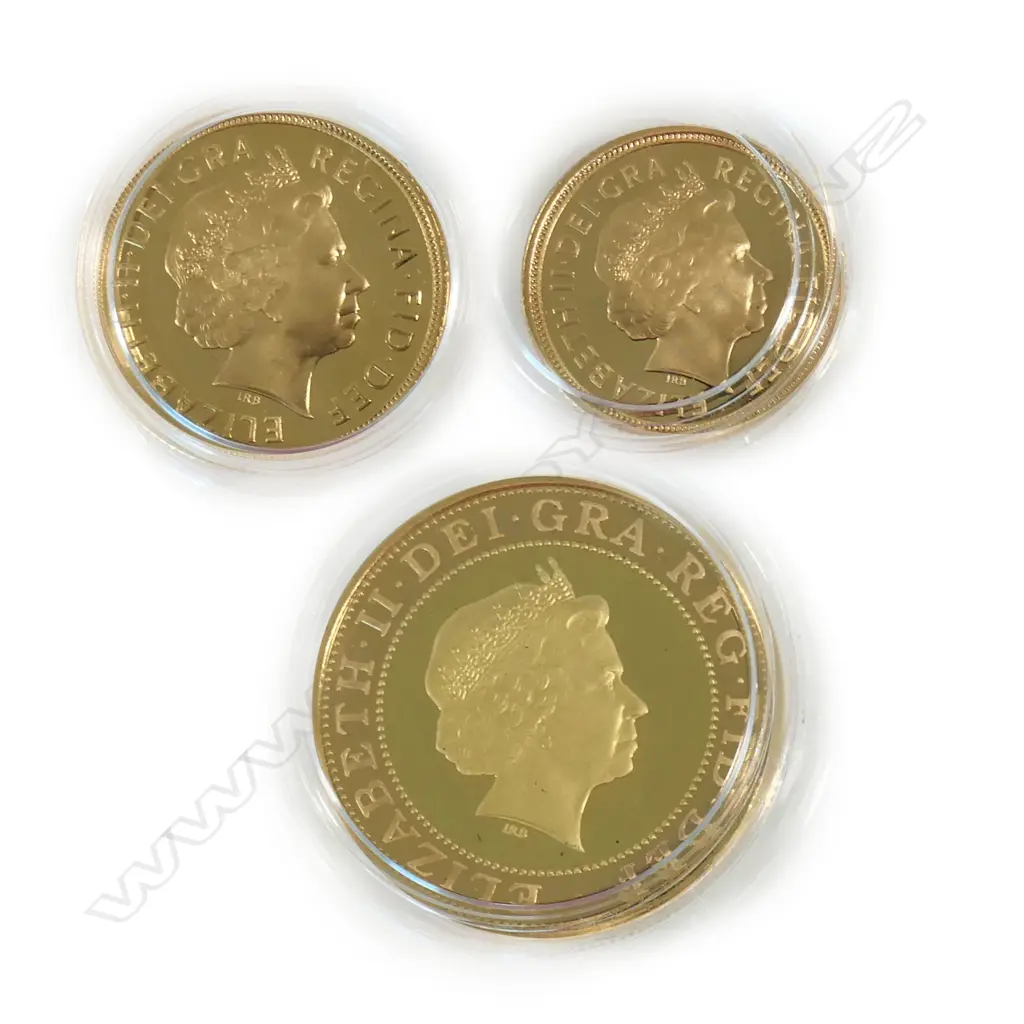 A 2004 'United Kingdom Gold Proof Sovereign Three Coin Collection', Image 1++