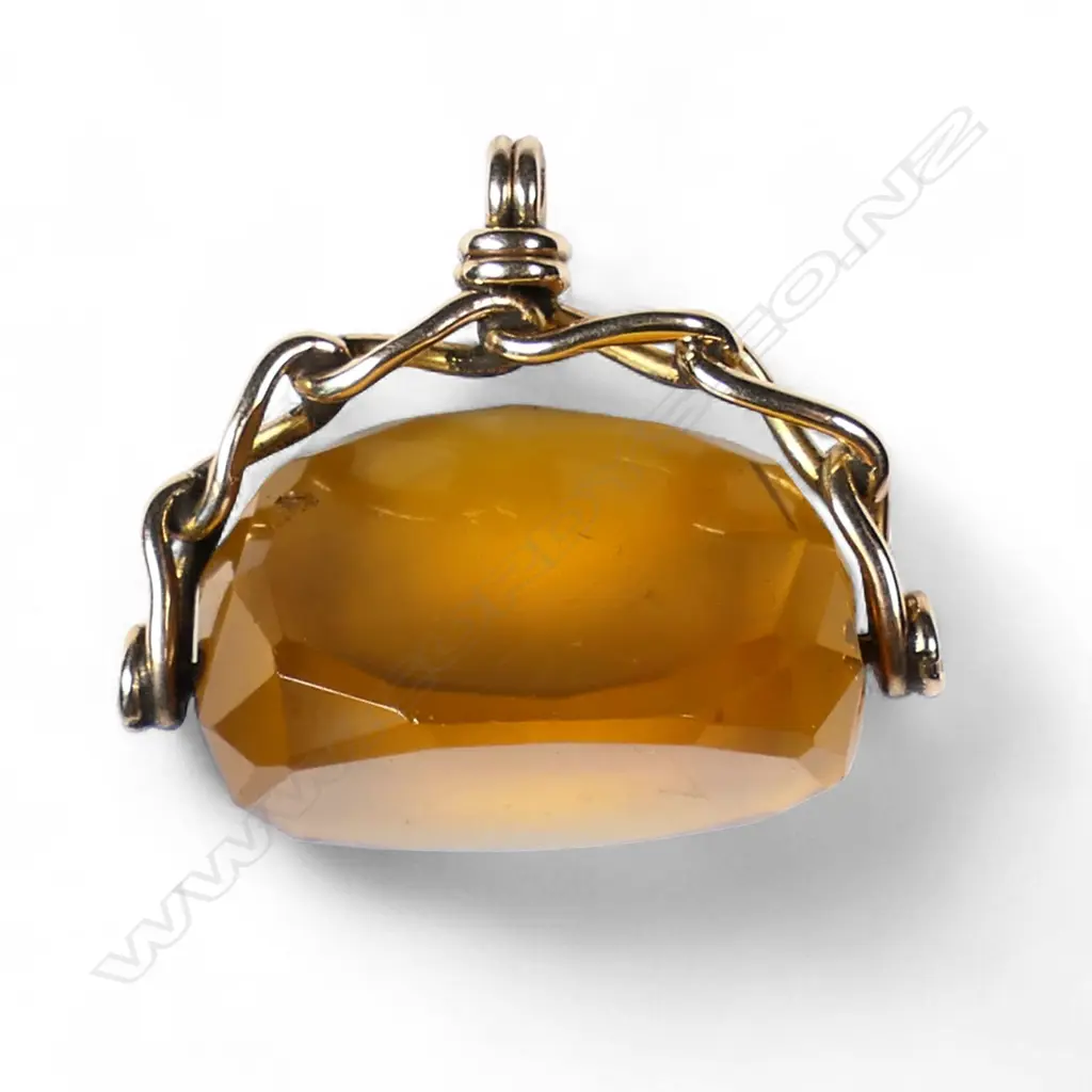 A 9ct gold spinner fob, Image 1++