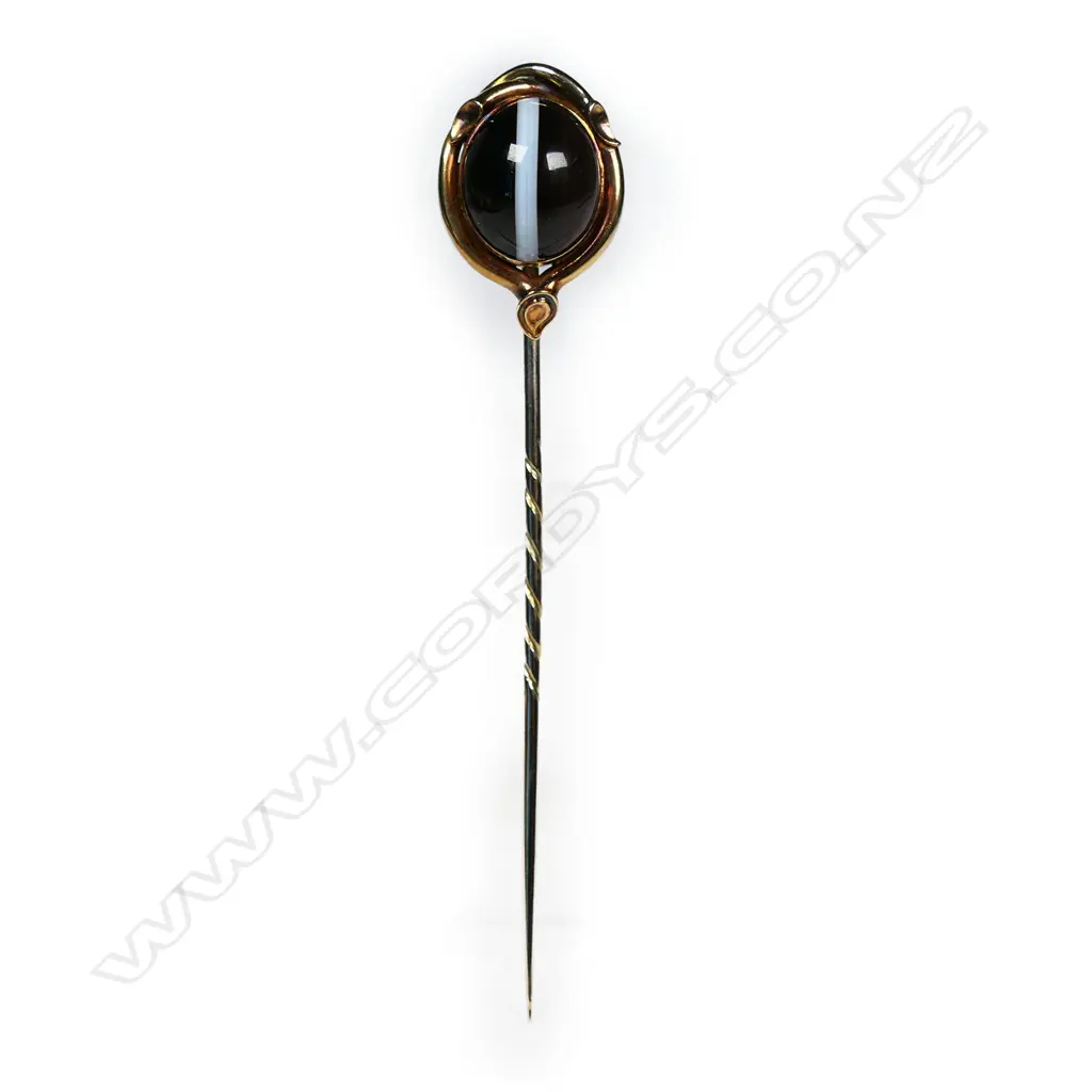 A Victorian gold and banded agate stick pin, Image 1++
