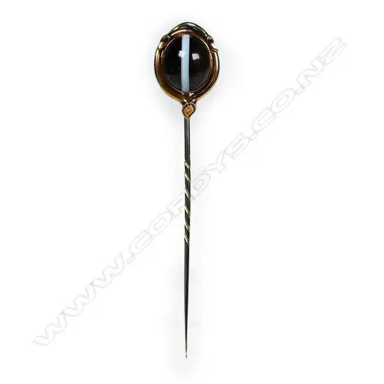 A Victorian gold and banded agate stick pin,