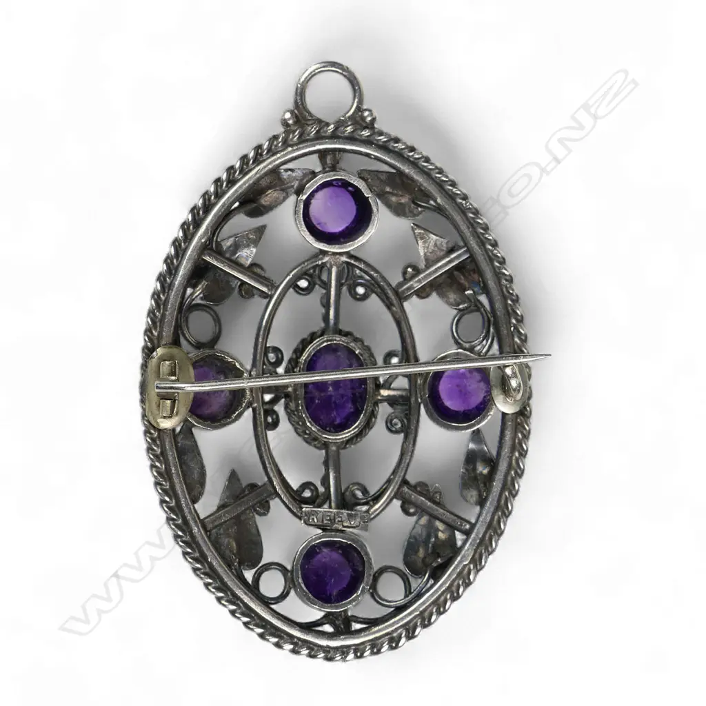 A rare Elsie Reeve (New Zealand 1885-1927) Arts & Crafts silver and amethyst pendant/brooch, Image 1++