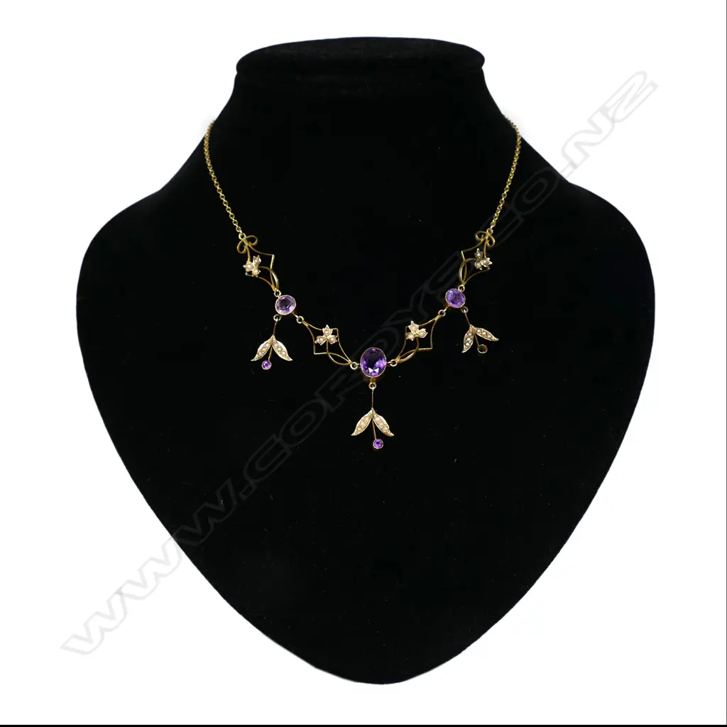 An Edwardian 9ct gold amethyst and pearl necklace, Image 1++