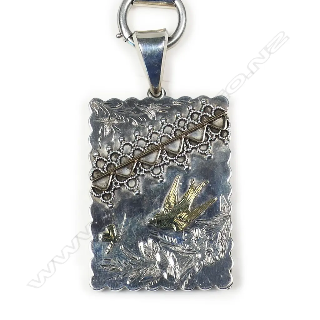 A Victorian silver mayoral chain type necklace and locket, Image 1++