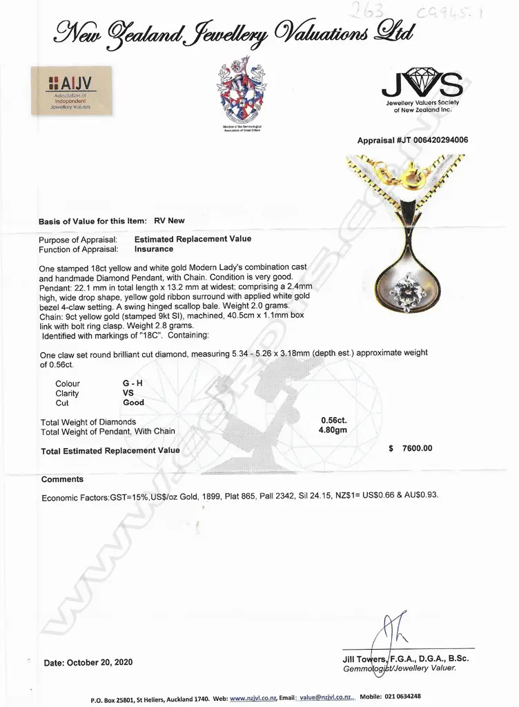 An 18ct gold and diamond pendant, Image 1++