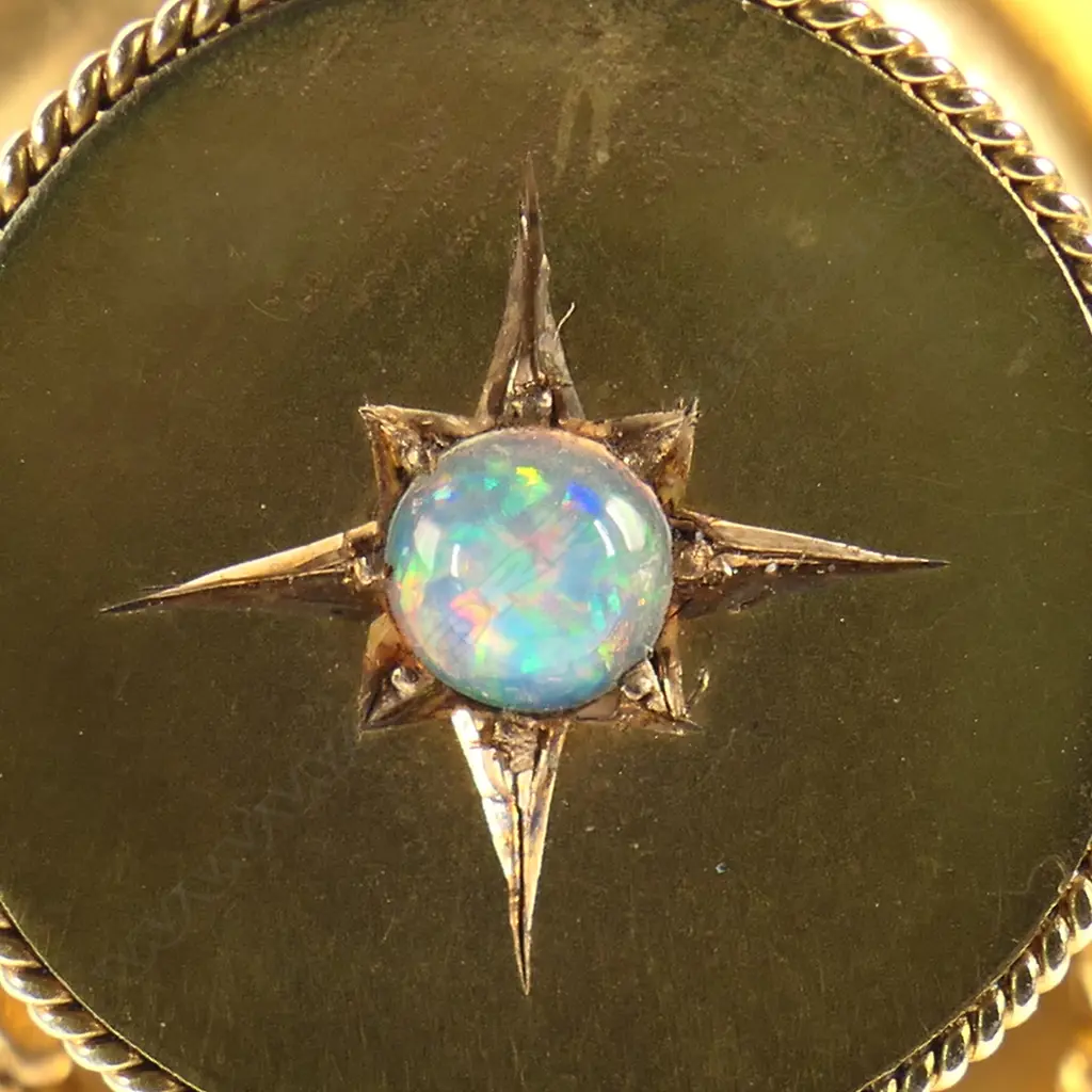 A good Victorian Etruscan style 15ct gold chain and tassel brooch, Image 1++