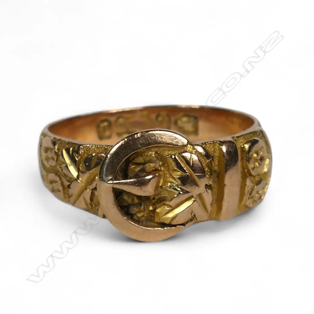 A Victorian 9ct gilded rose gold buckle ring, Image 1++