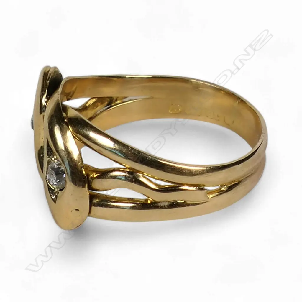 A Victorian 18ct gold and diamond headed snake ring, Image 1++