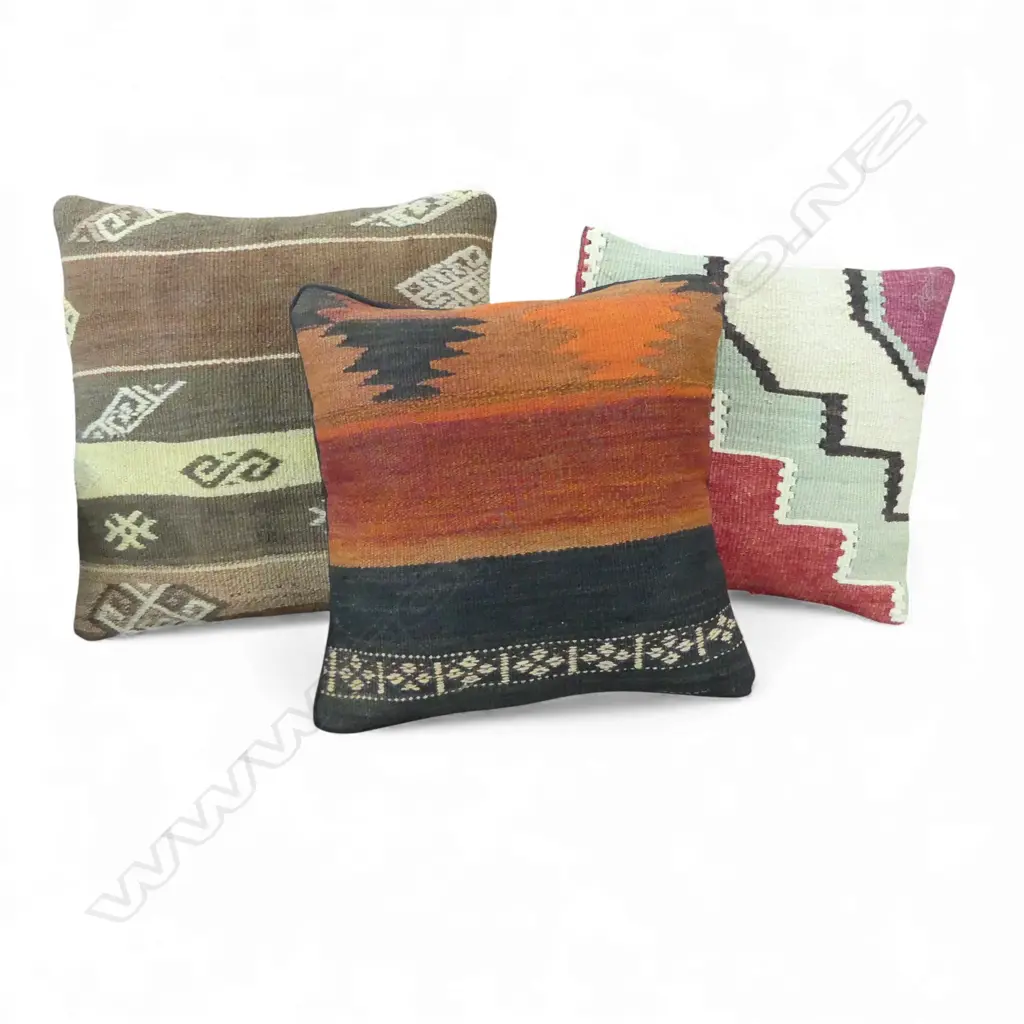 Three Persian kilim cushions, Image 1++