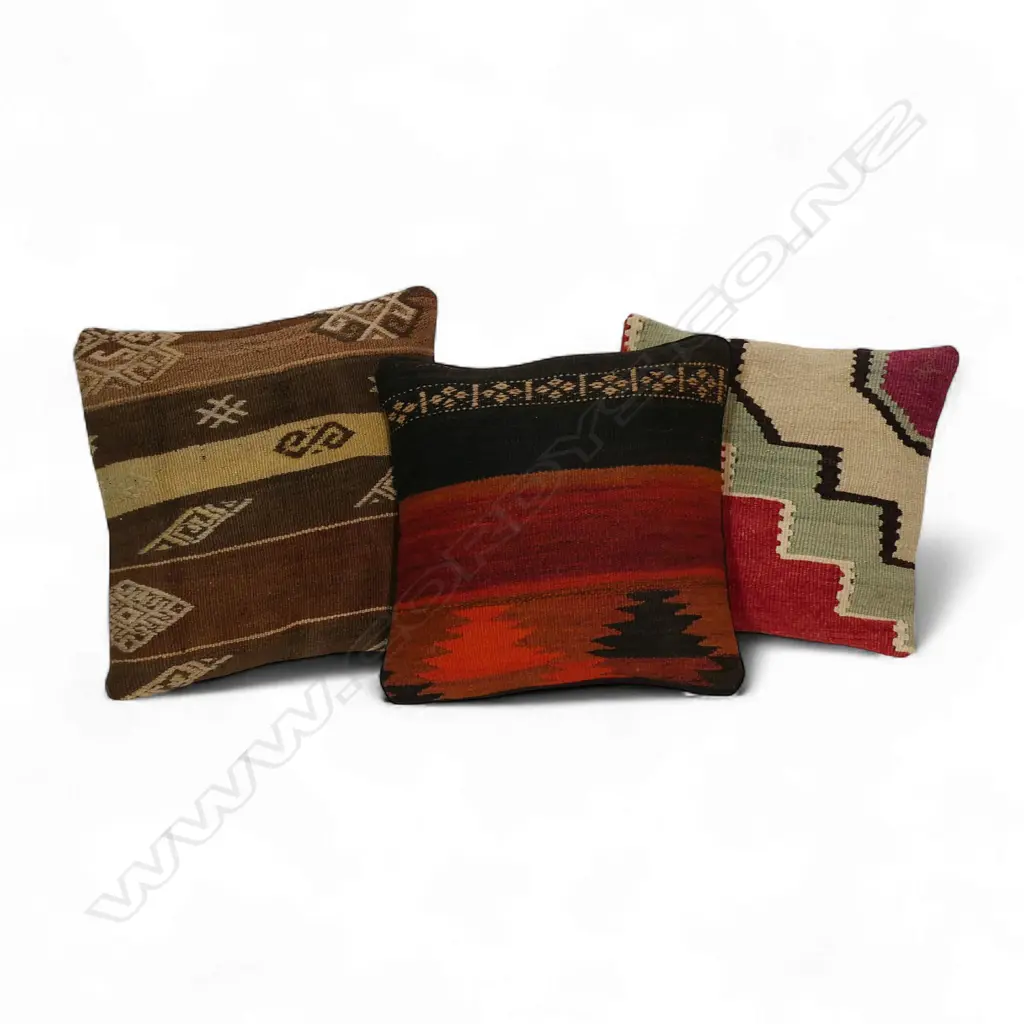 Three Persian kilim cushions, Image 1++