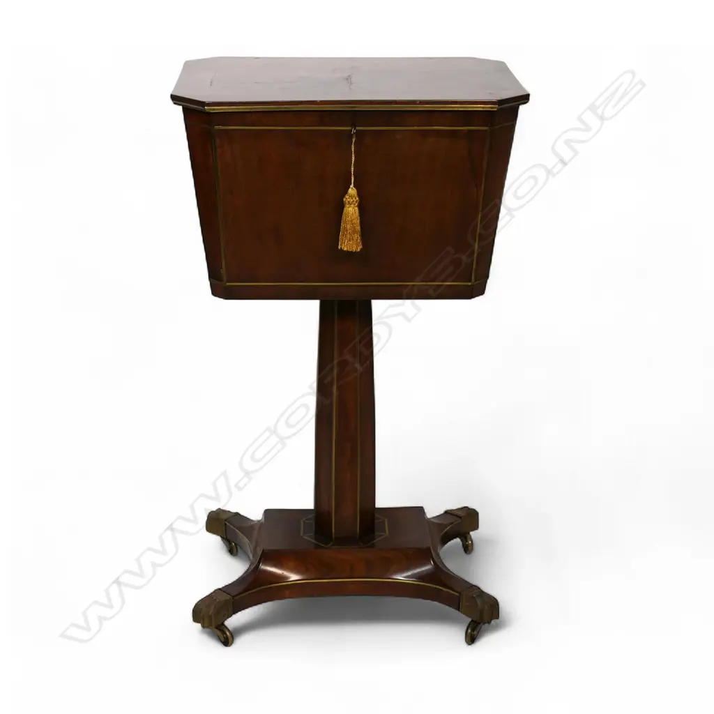 A Regency flame mahogany brass inlaid teapoy, Image 1++