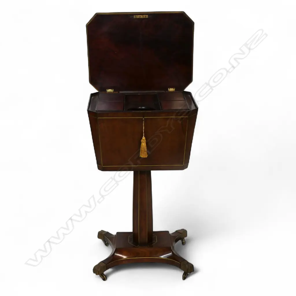 A Regency flame mahogany brass inlaid teapoy, Image 1++