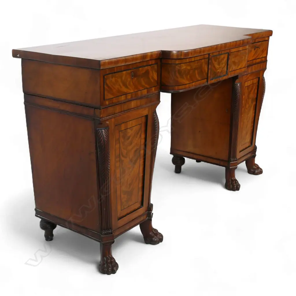 An elegant William IV flame mahogany breakfront twin pedestal sideboard, Image 1++