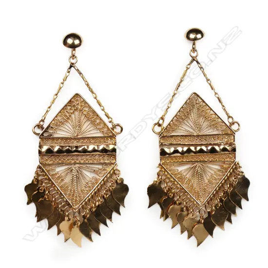 A pair of 15ct rose gold chandelier earrings,