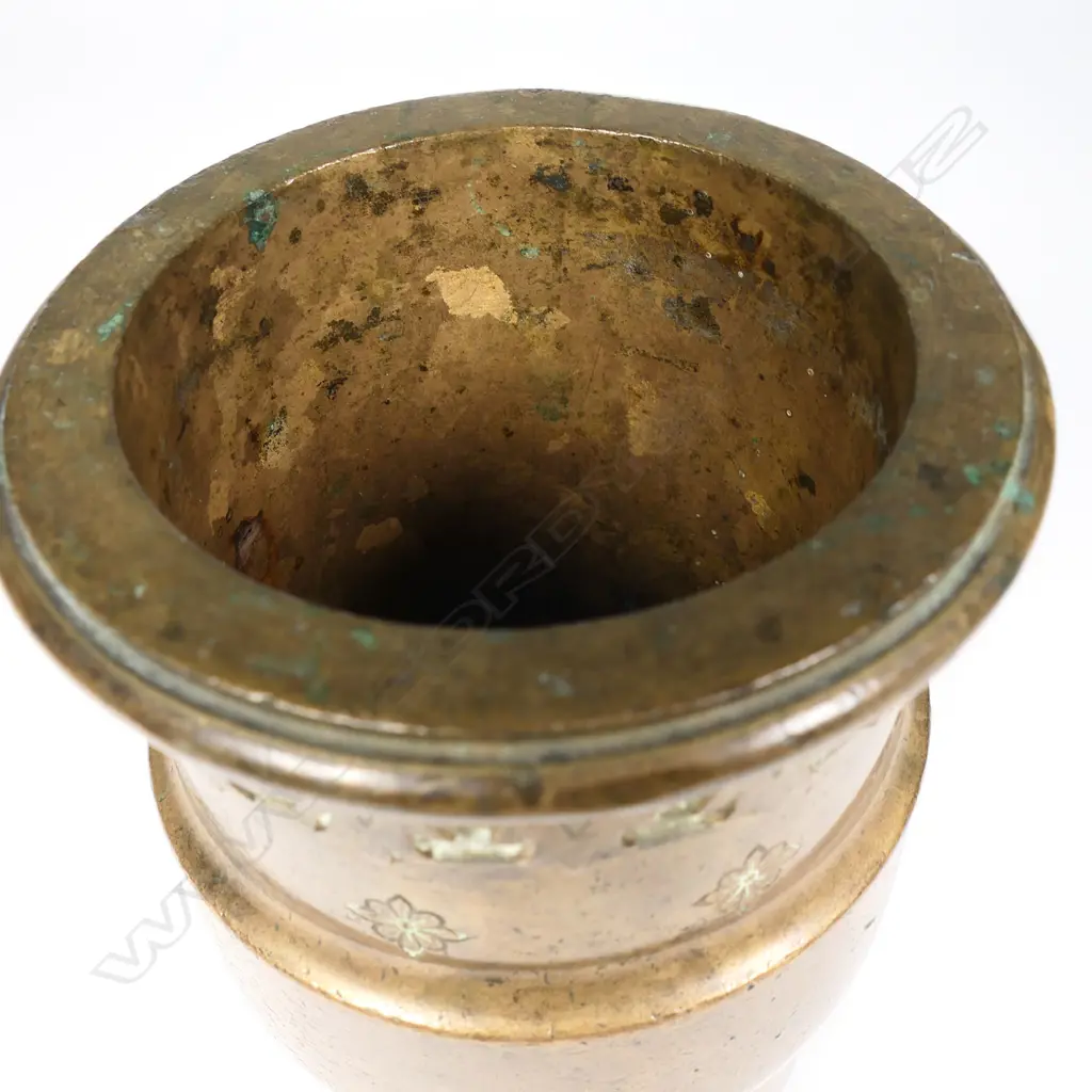 An uncommon 18thC Dutch East Indies bronze mortar Image 1++