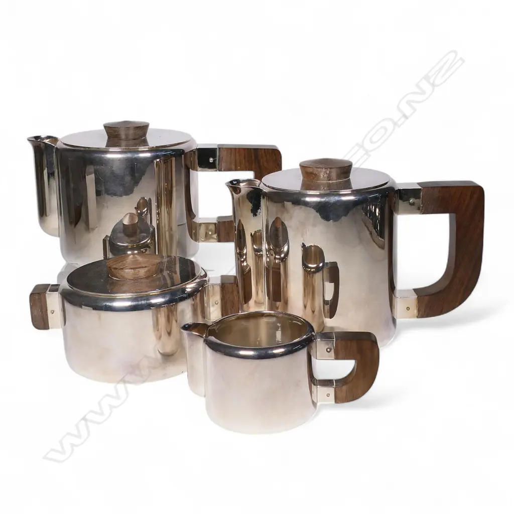 A stylish French Christofle Art Deco design quality silver-plated tea service by Luc Lanel, Image 1++