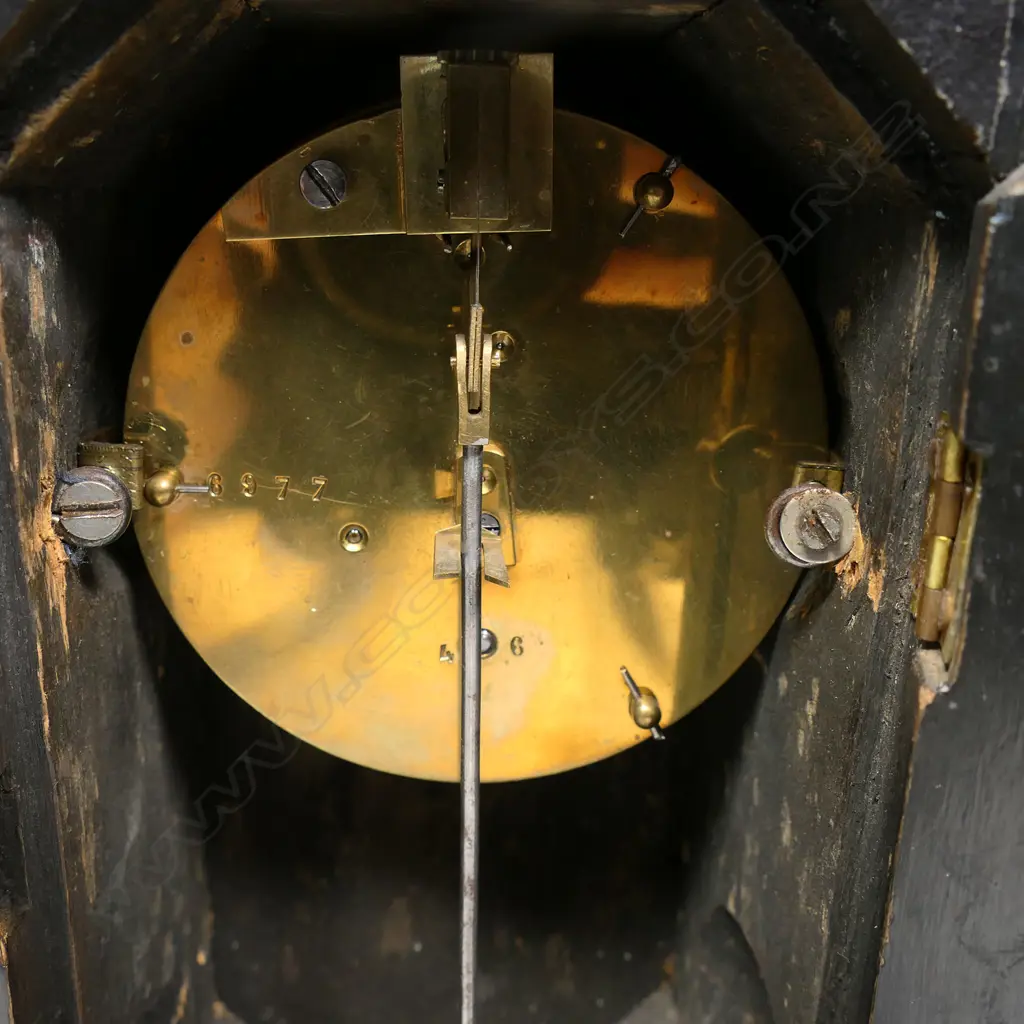 A 19thC French boulle mantel clock, Image 1++