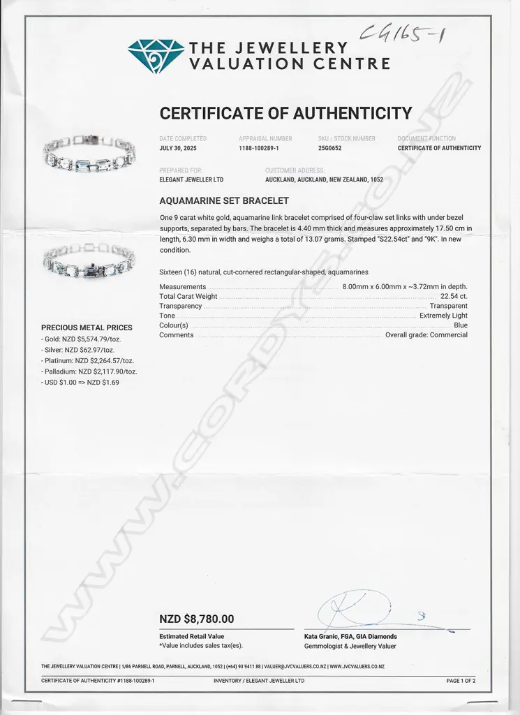 A 9ct white gold and aquamarine bracelet, Image 1++