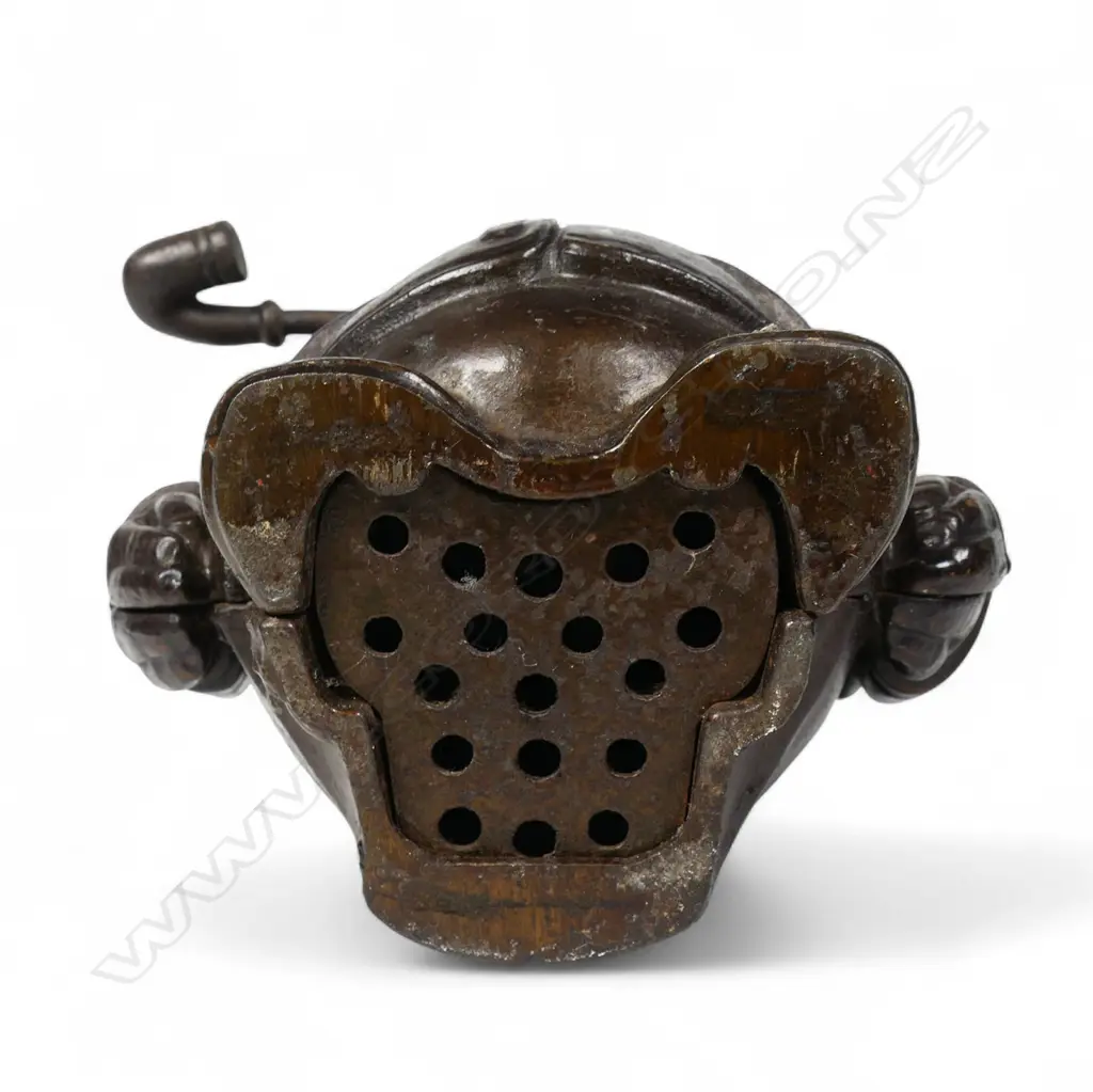 A Victorian cast iron 'Transvaal Money Box' still bank, Image 1++