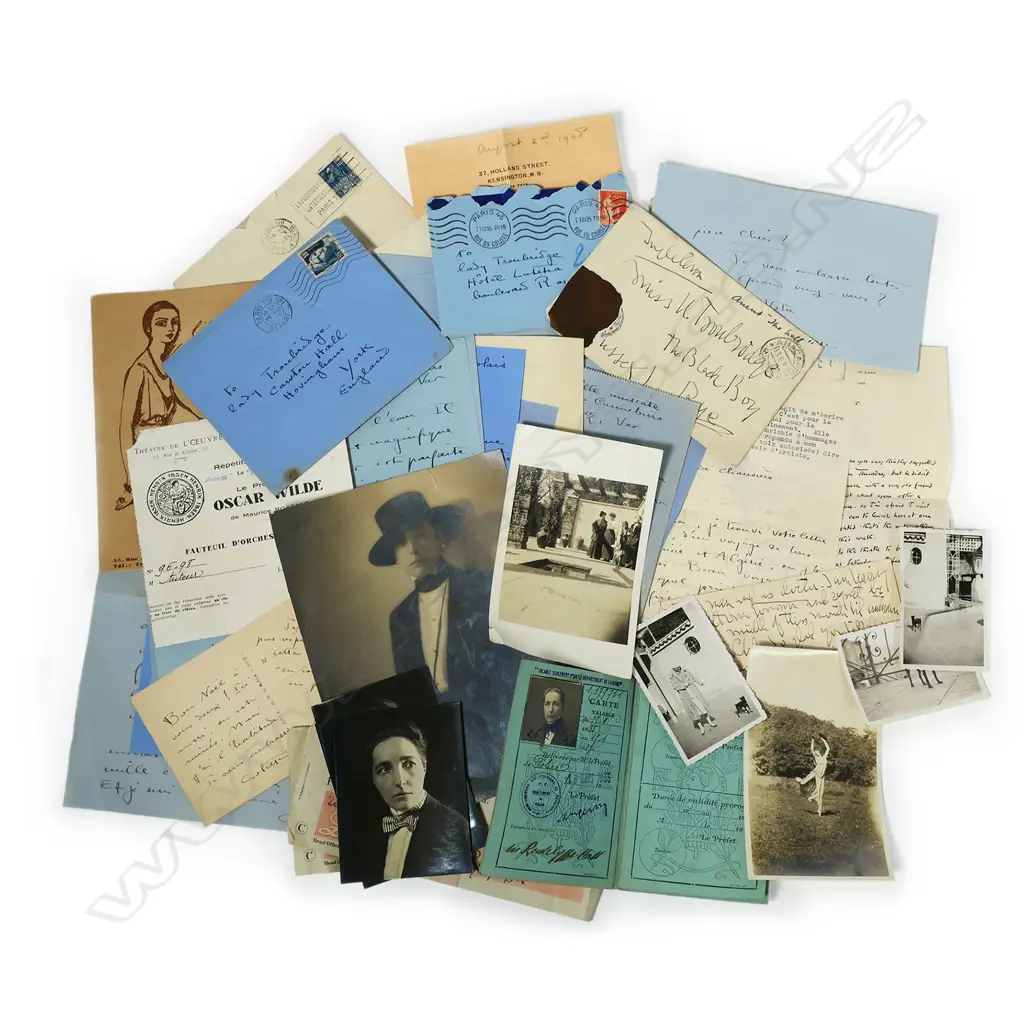 An important collection of letters between the French writer Collete (1873-1954) Image 1++