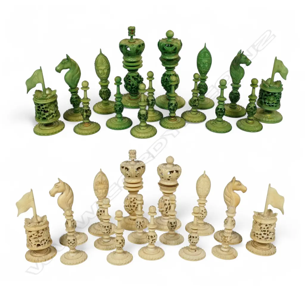 A 19thC Burmese ivory chess set, Image 1++