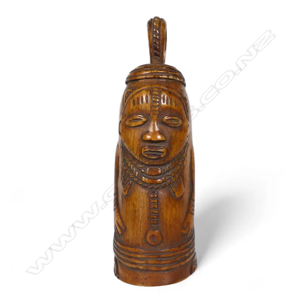 An early 20thC Nigerian carved ivory bell, Image 1++