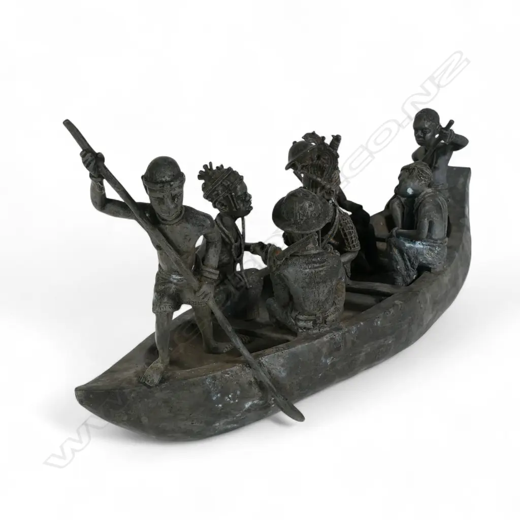 A large and impressive early 20thC Nigerian Benin bronze sculpture, Image 1++