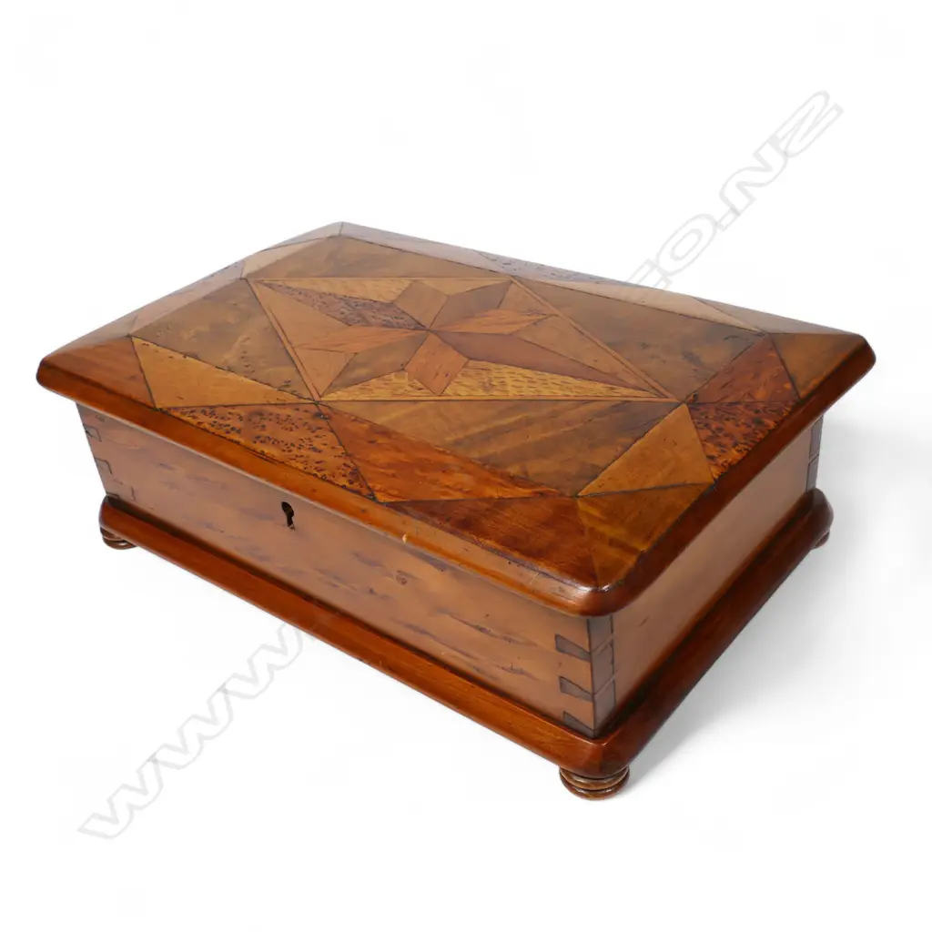 A colonial William Norrie mixed NZ woods box, Image 1++
