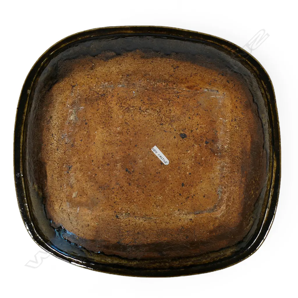 Attributed Len Castle large pottery dish, Image 1++