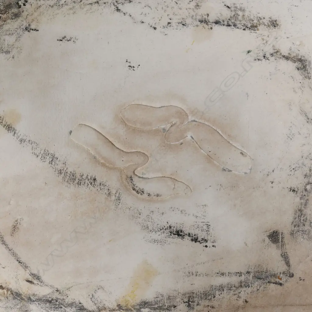 A large Merilyn Wiseman shallow dish, Image 1++